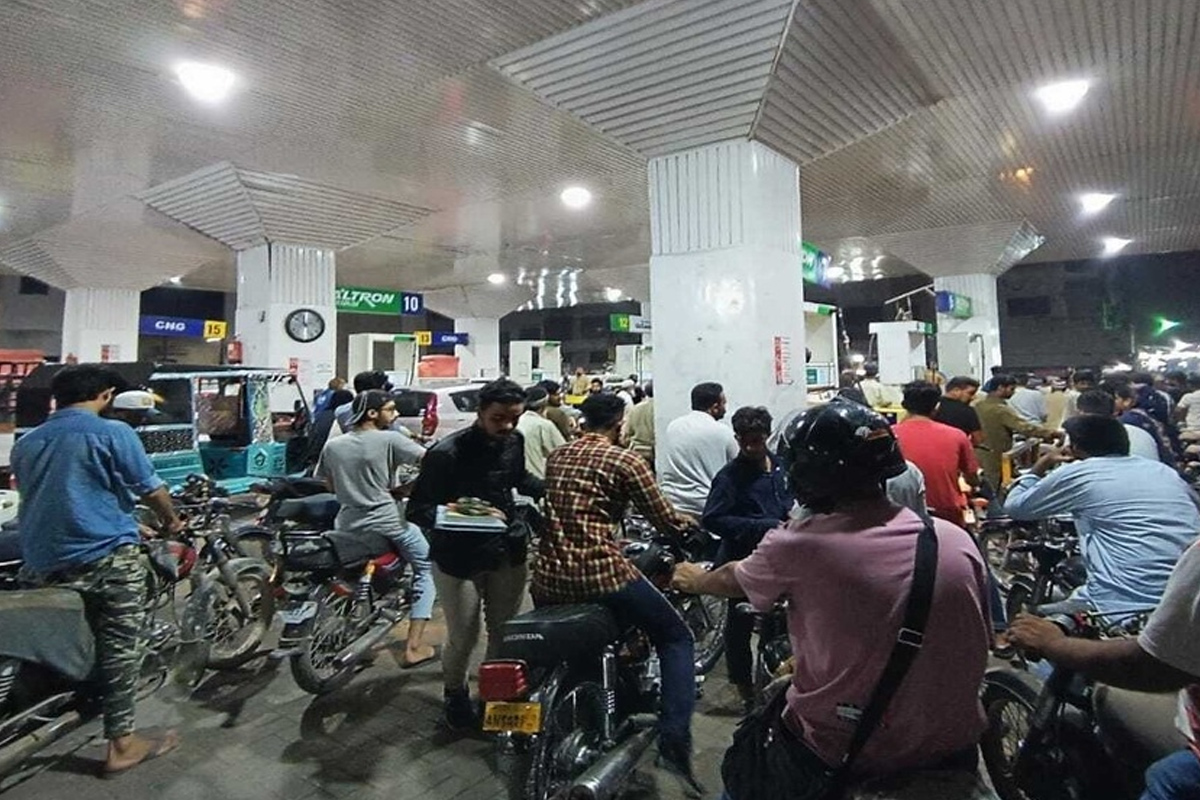 Petroleum dealers strike