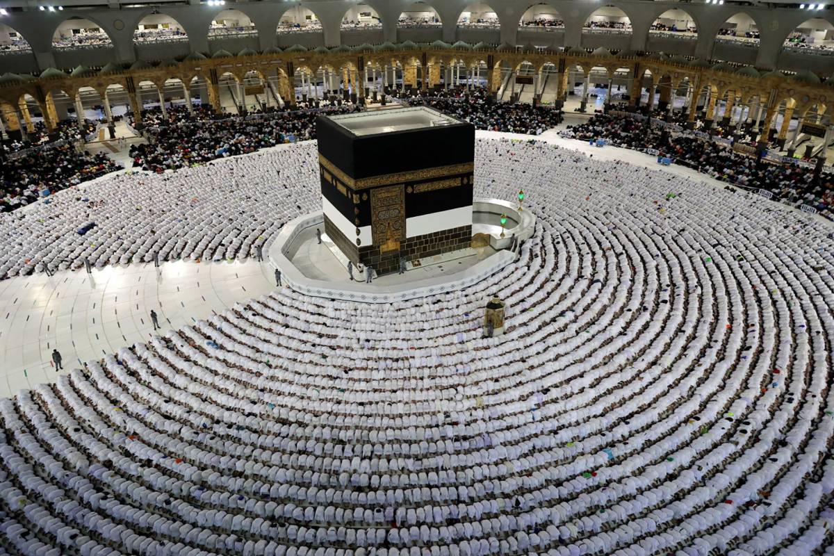 Process of receiving applications for next year's Hajj underway
