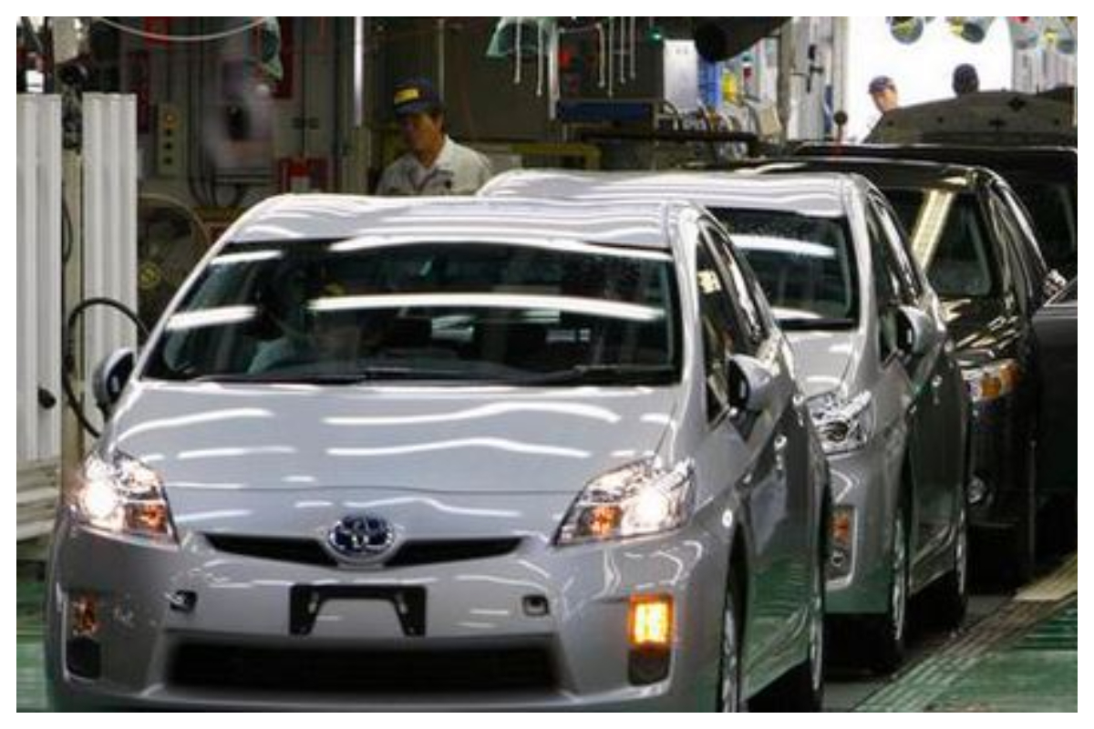 Automakers Under FIA Probe for Overcharging Customers