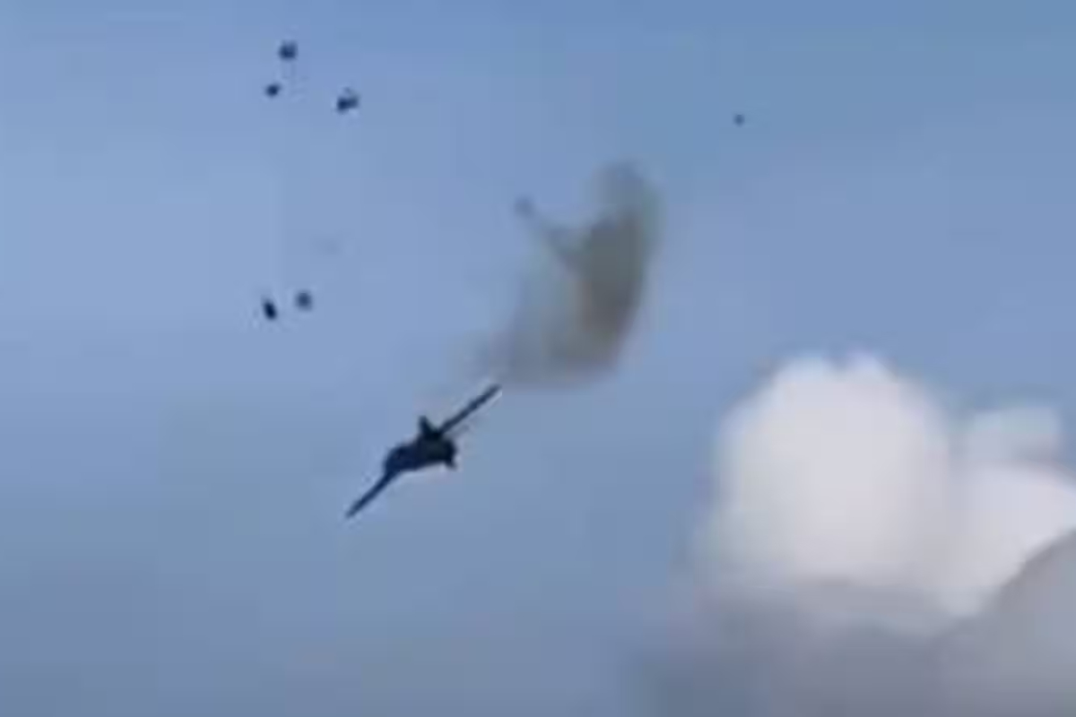 MiG-23 crashes at Thunder Over Michigan air show, pilot ejects safely