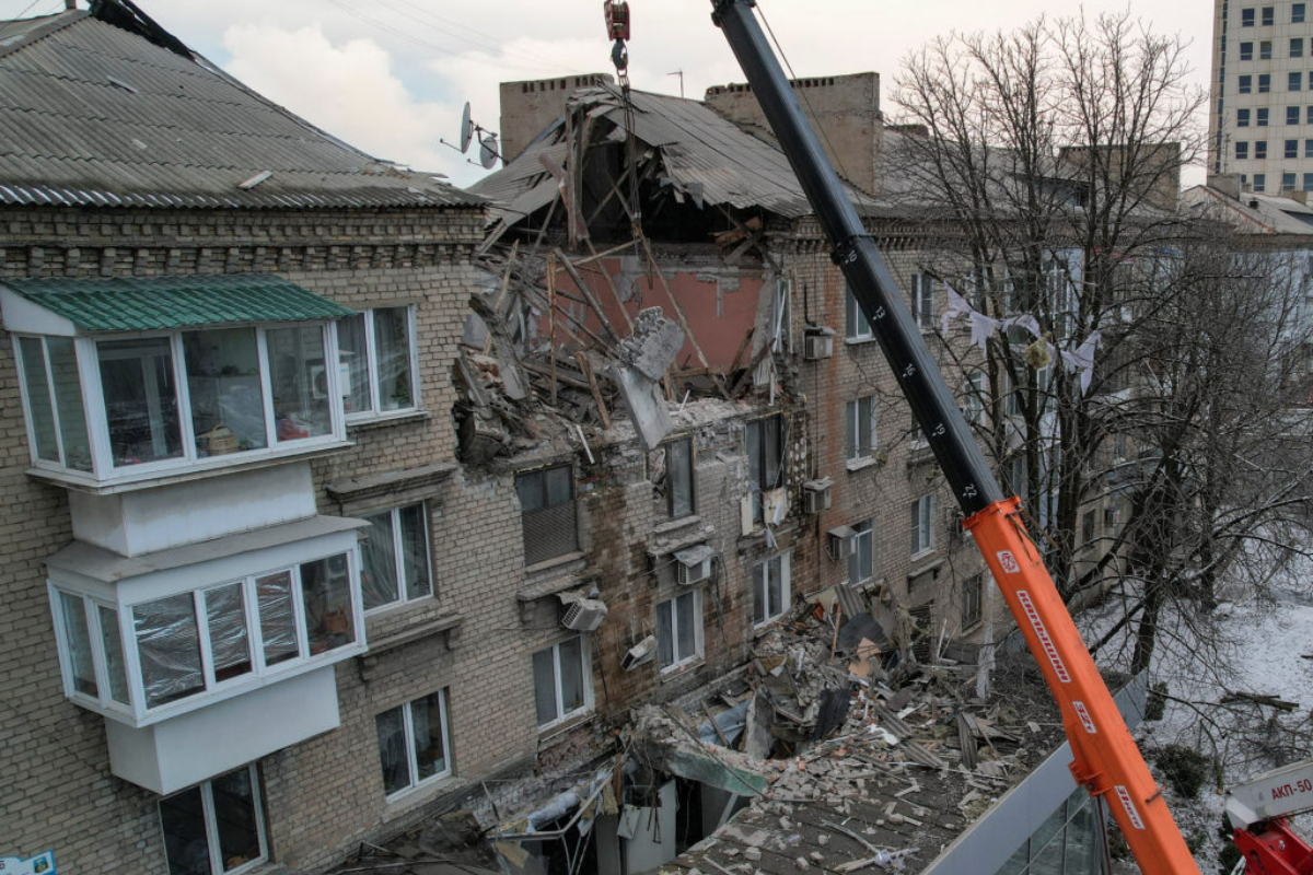 Russian Shelling Leaves 14,000 in Donetsk Without Power