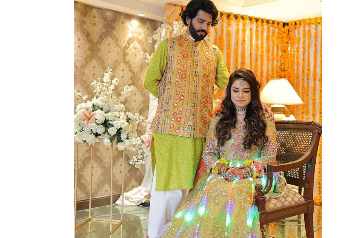 Pakistani Groom's LED Lehenga for Bride Goes Viral