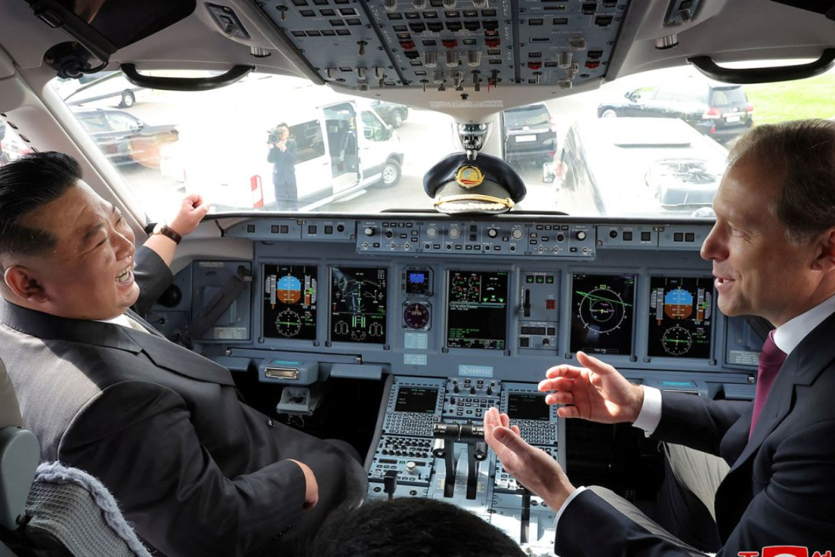 Putin Shows Off Russian Military Might to Kim Jong Un