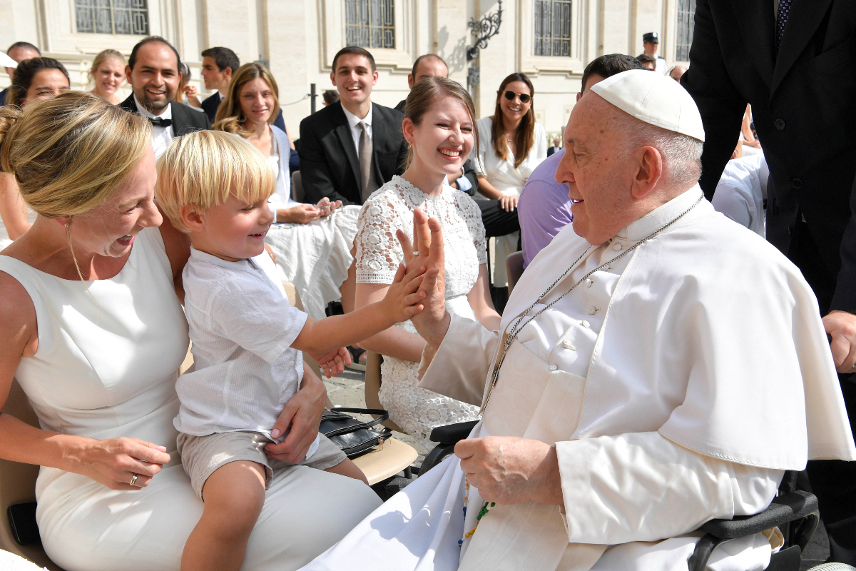 Pope Francis proving migration reality