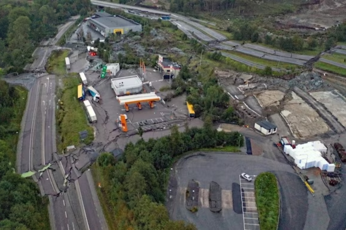 Swedish motorway collapses