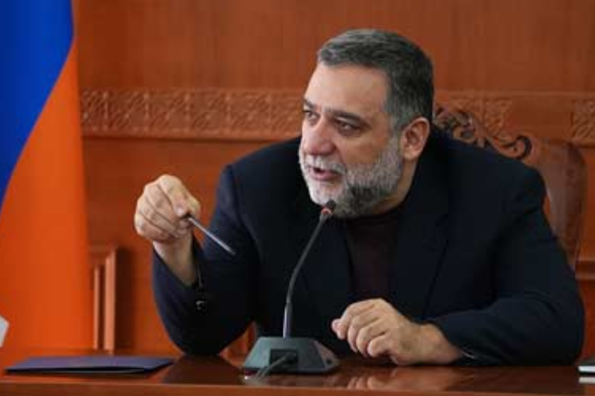 Nagorno-Karabakh: Azerbaijan arrests ex-Karabakh leader