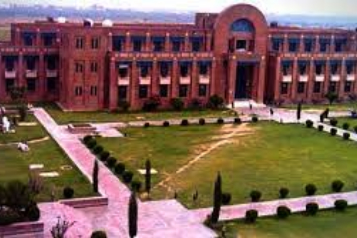 QAU