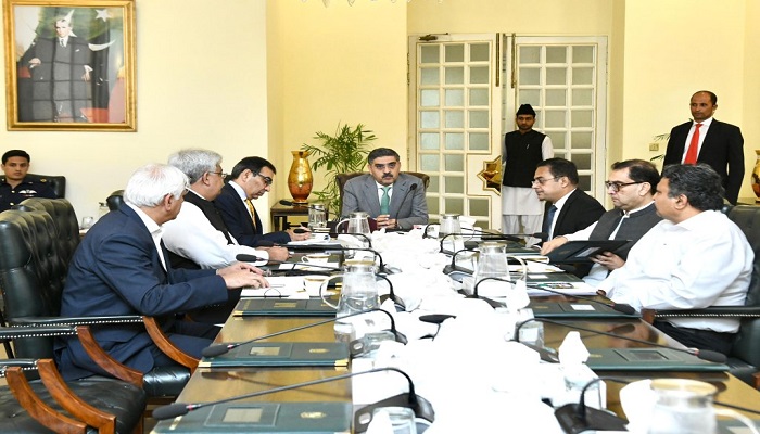 PM Kakar directs swift actions against power stealers defaulters