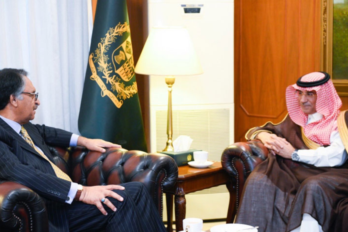FM lauds OIC for strong support to Kashmiris for their rights