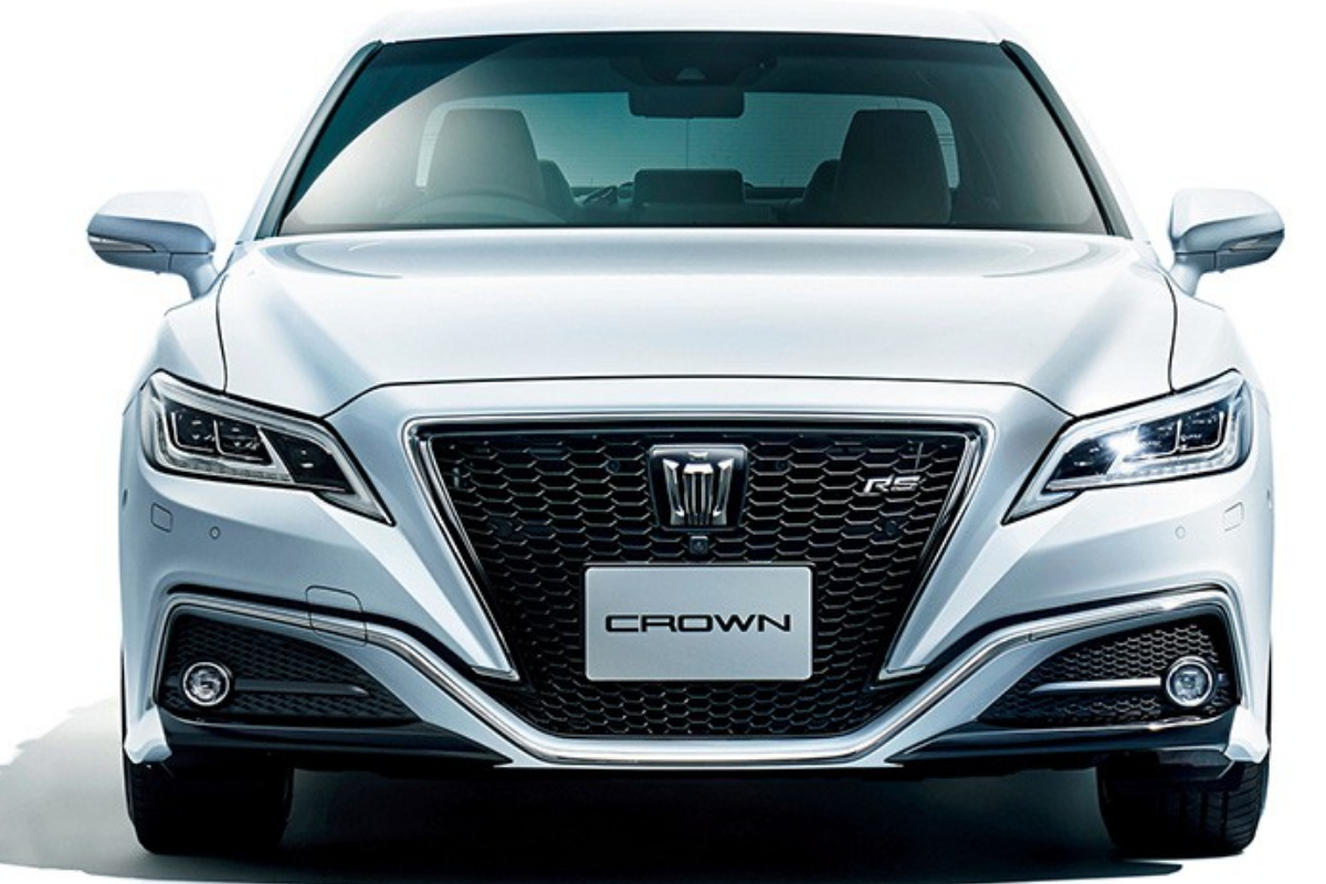 Toyota Crown RS price in Pakistan