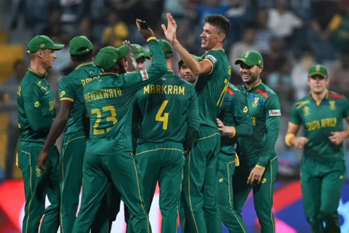 South Africa crush Bangladesh despite Mahmudullah's century