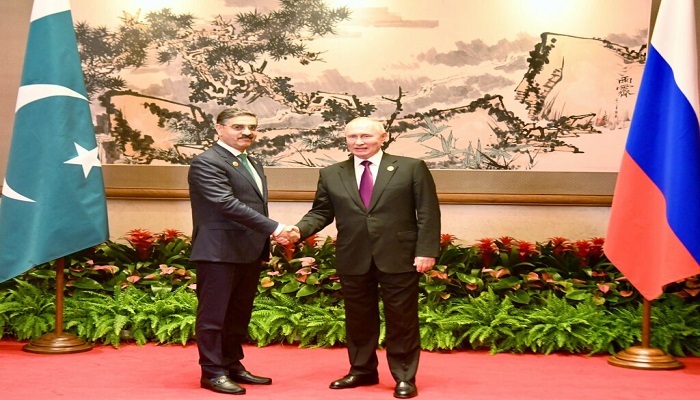 Kakar, Putin discuss ways to enhance bilateral, regional cooperation
