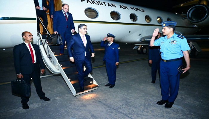 PM Kakar arrives home after concluding visit to China