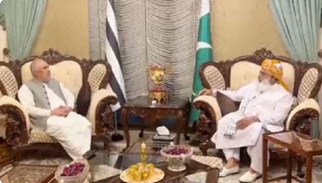 PTI delegation, interior minister meet Fazl, discuss political situation