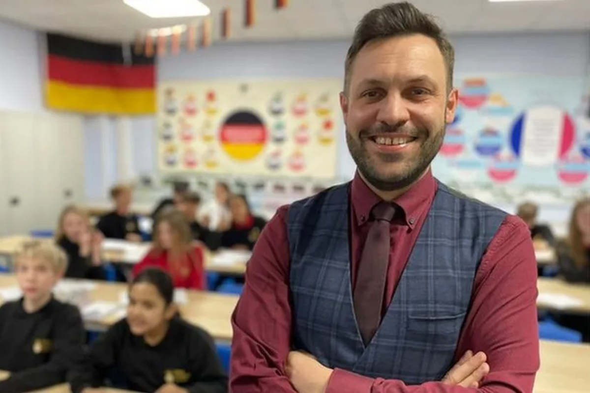 UK: Teachers Embrace AI to Streamline Tasks, Government Report Reveals