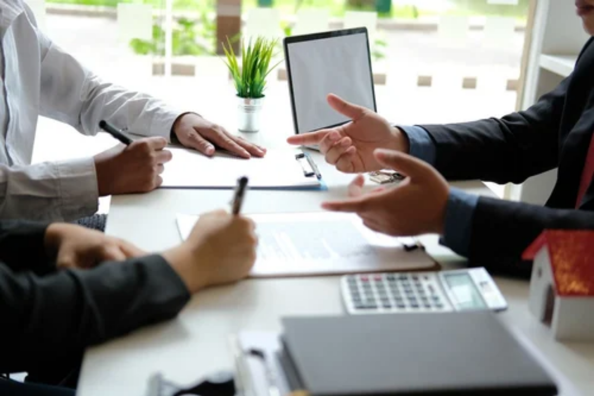 Chestertons Opens Up job vacancies in the UAE with Salary Up to 12,500 AED