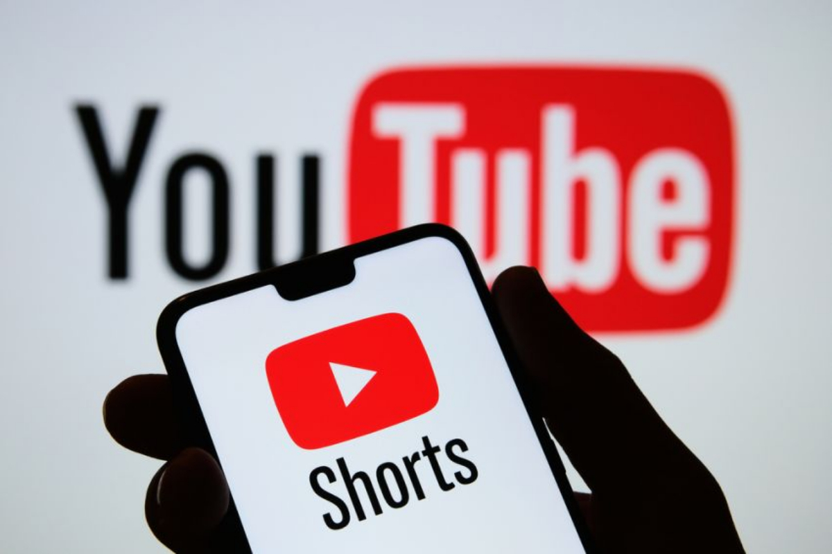 YouTube Introducing a New Button for Random Video Playback