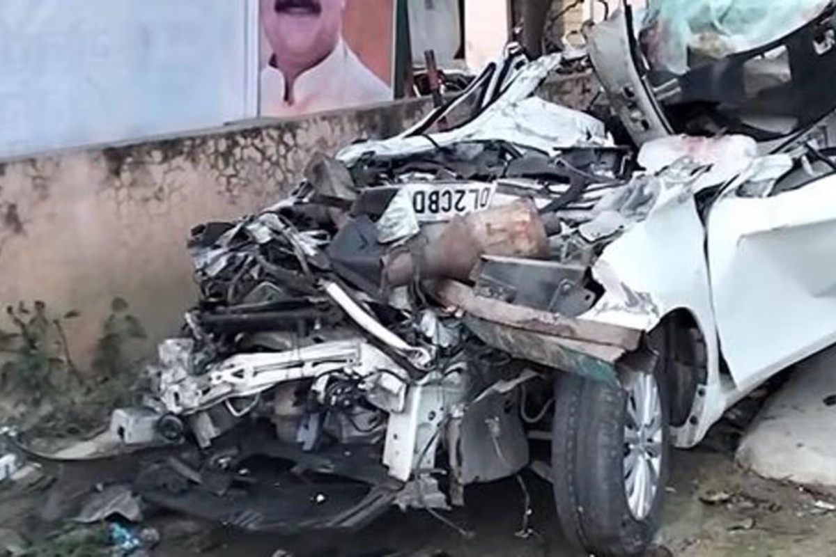 dumper-van collision Shahdara