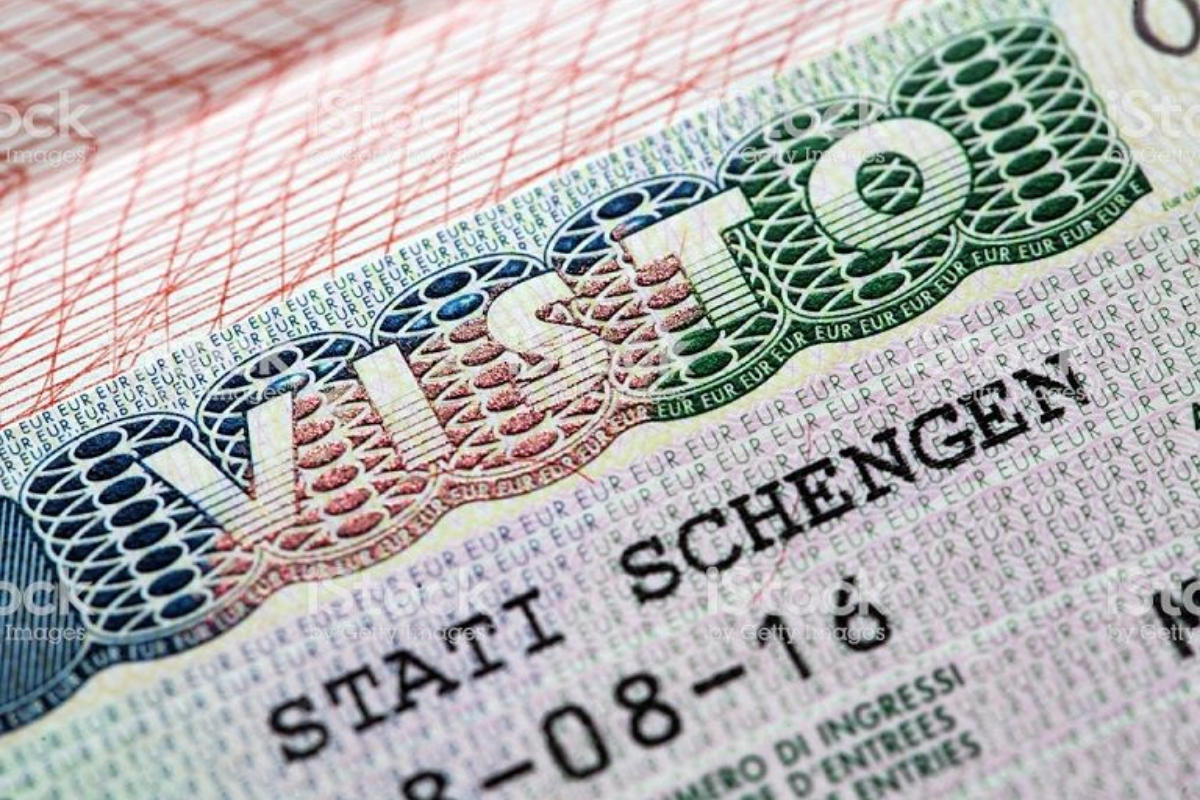 How much is Italy Schengen visit visa fee for Pakistanis from Saudi Arabia in Dec 2023? know here
