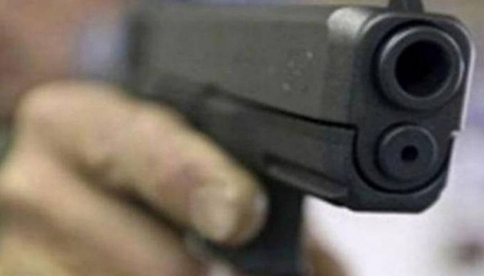 Enraged Karachiites beat three suspected robbers to death