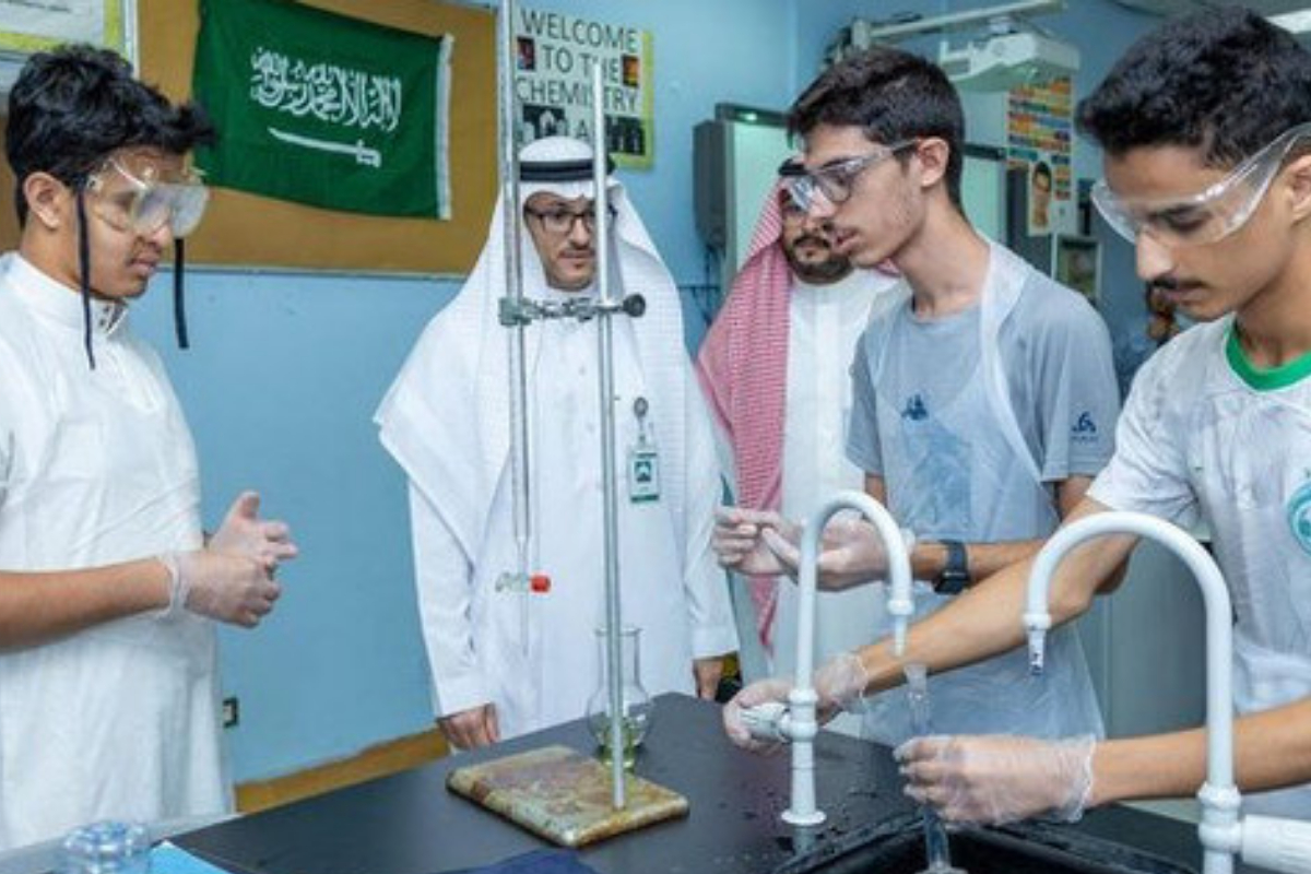 Saudi students smash Science Olympiads, winning 610 trophies in 2023