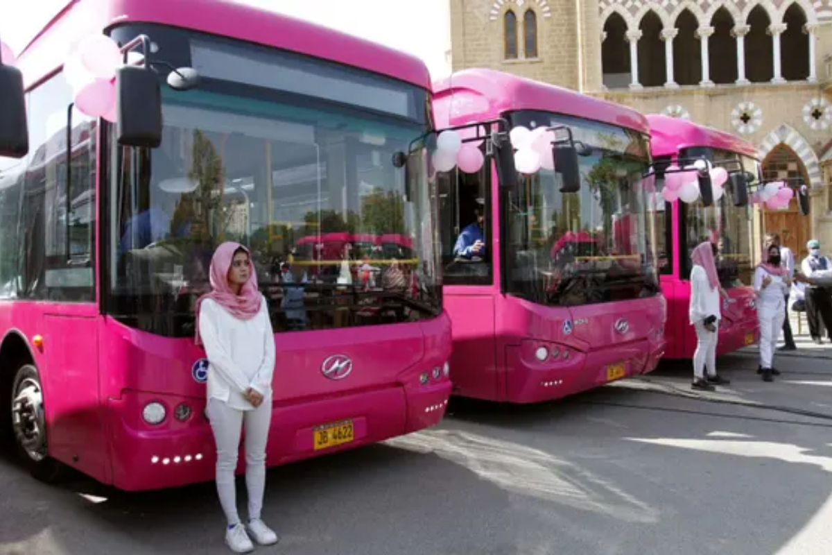 Women Drivers Enlisted in Karachi's Pink Bus Service