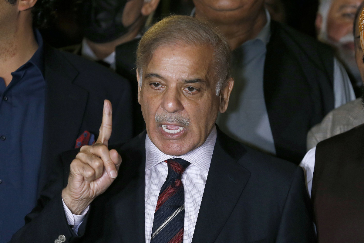 Shehbaz Sharif pays homage