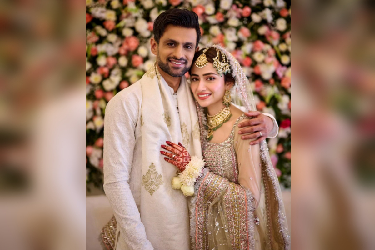 Shoaib Malik ties knot with popular actor Sana Javed