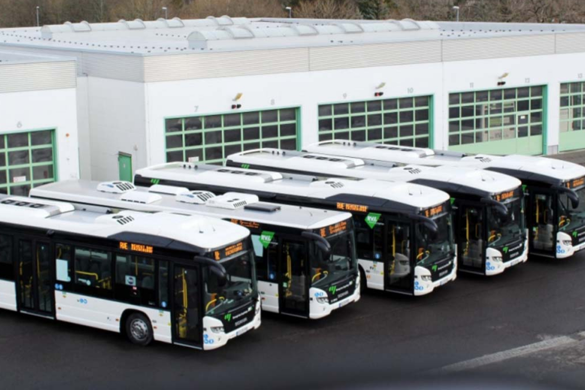 Lahore electric buses