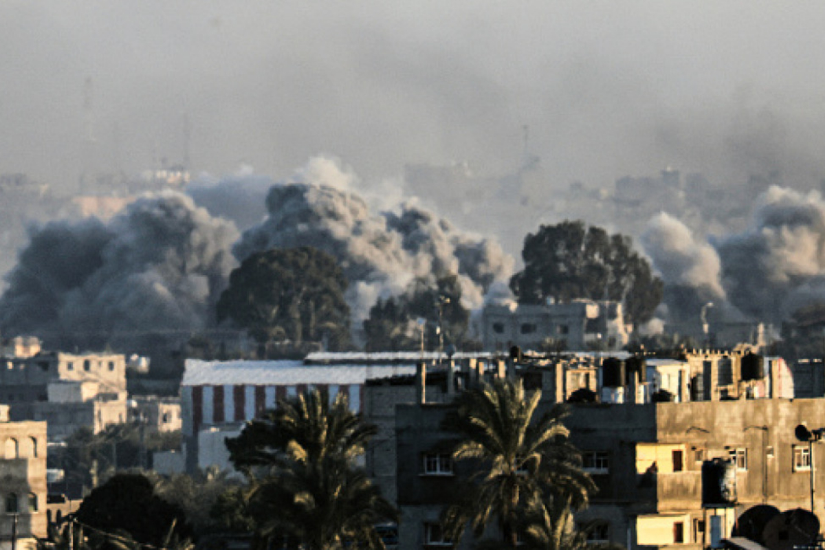 US and UK launch new airstrikes on Houthi targets in Yemen