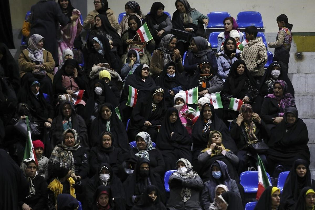 Iran: People frustrated over poor economy that lead to low turnout in parliament vote