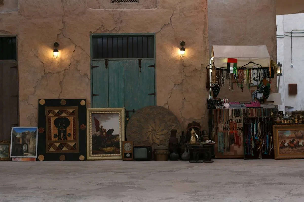 Abu Dhabi Initiates Campaign Against Unlicensed Street Sellers