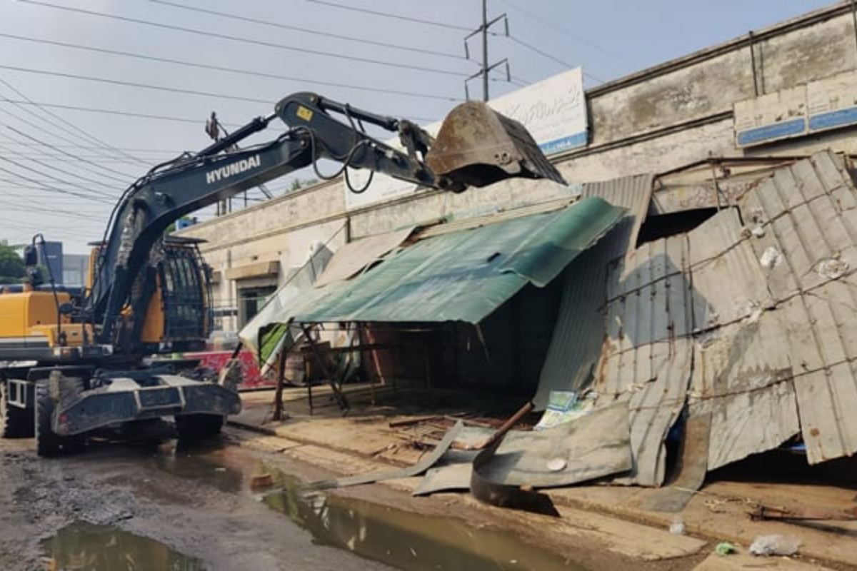 Multiple illegal buildings demolished in Lahore