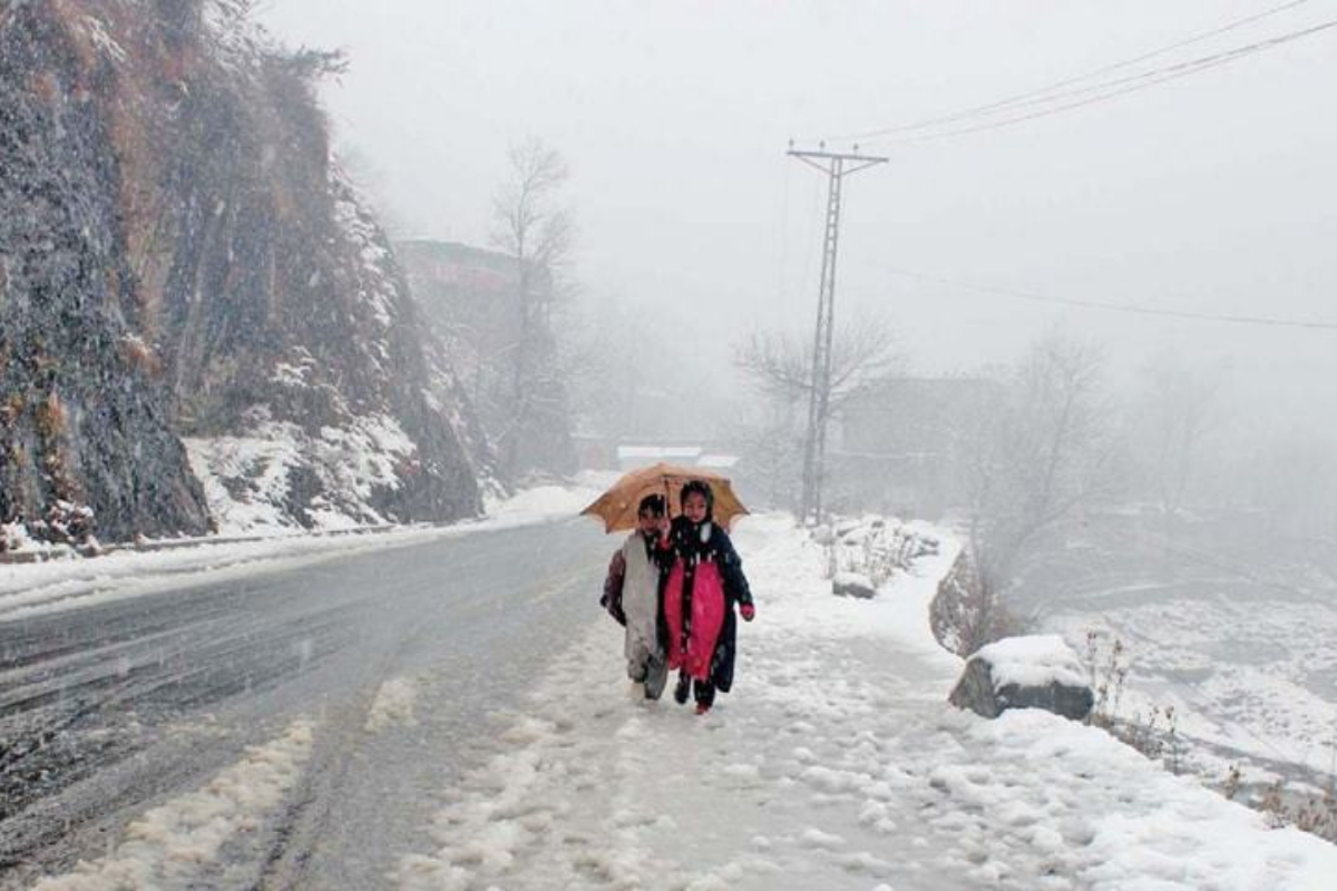 Light rain, snowfall likely in upper parts of Pakistan