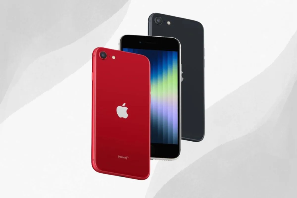 iPhone SE 4 with OLED Display likely to launch in 2025