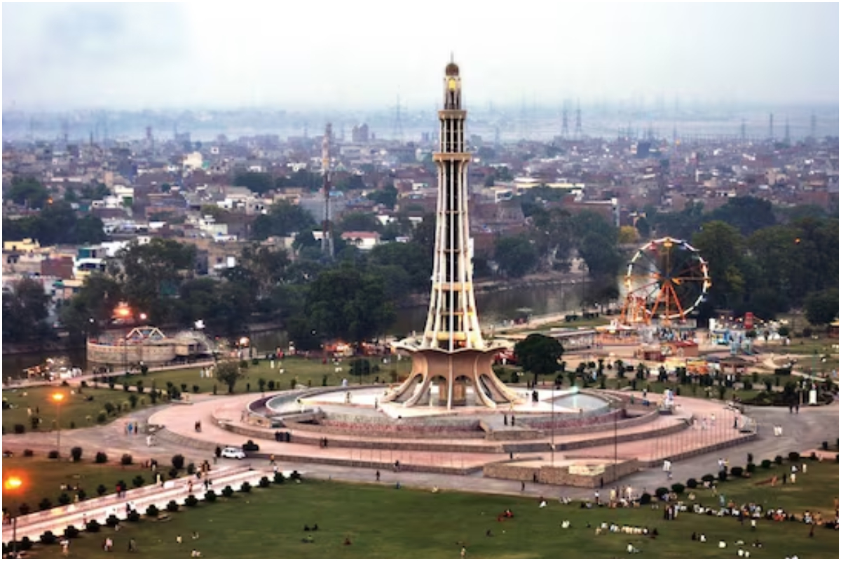 Lahore weather today