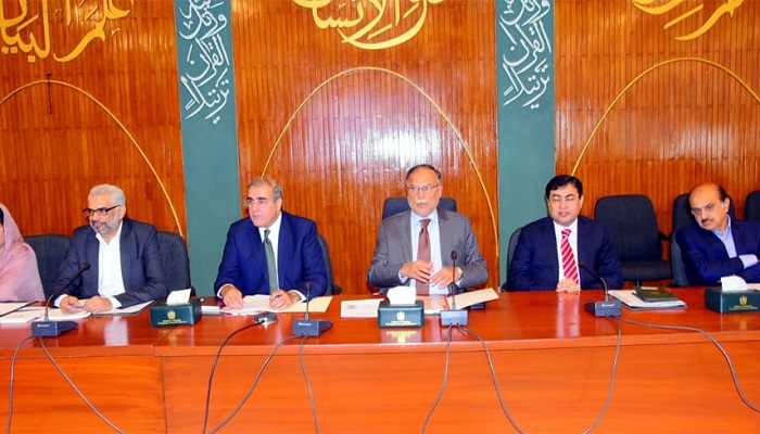 Ahsan calls for focusing on exports to increase foreign exchange reserves