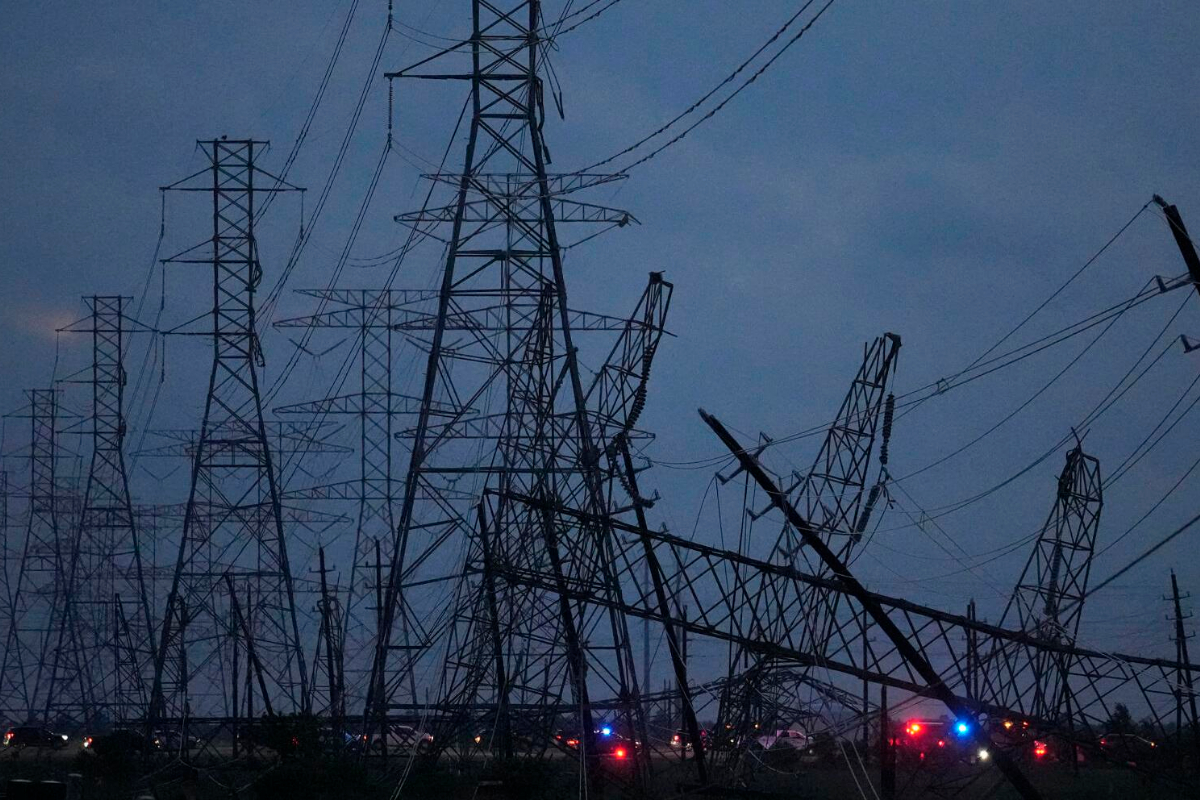 Powerful storms devastate Houston, killed Four people