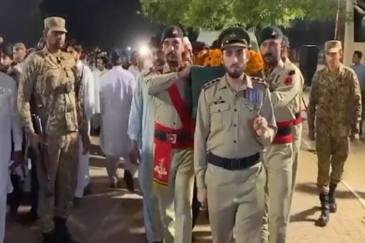 Martyrs of Peshawar IBO laid to rest: ISPR
