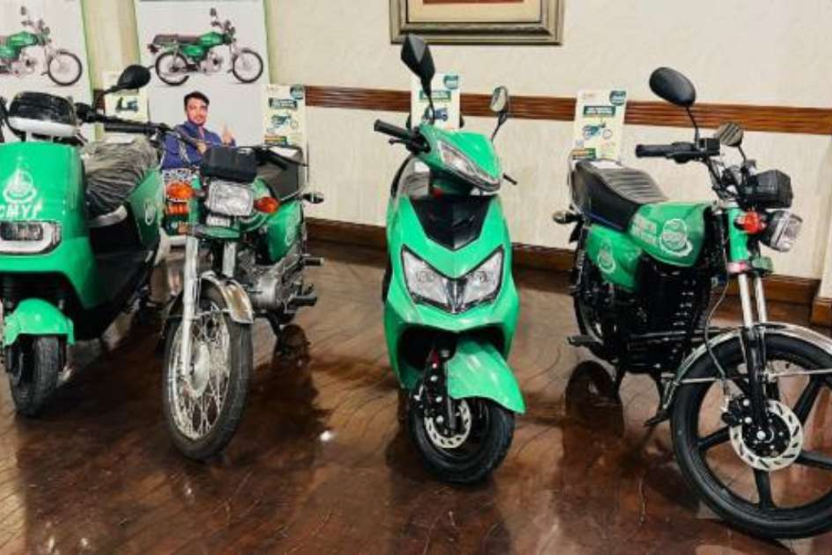 Federal govt announces free e-bikes for students