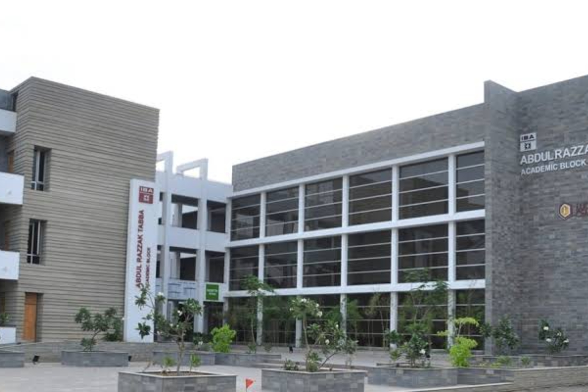 IBA Karachi Unveils Career Opportunities in Pakistan