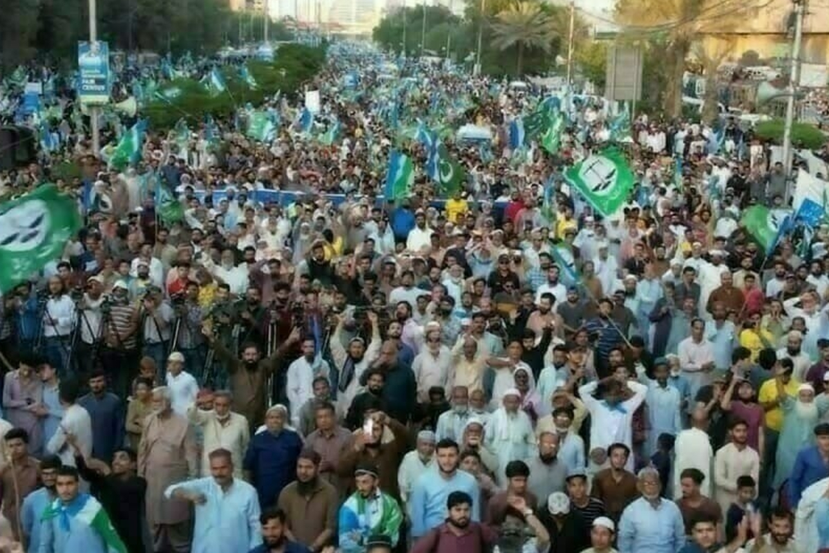 Jamaat-e-Islami protests against high electricity bills, taxes on major highways