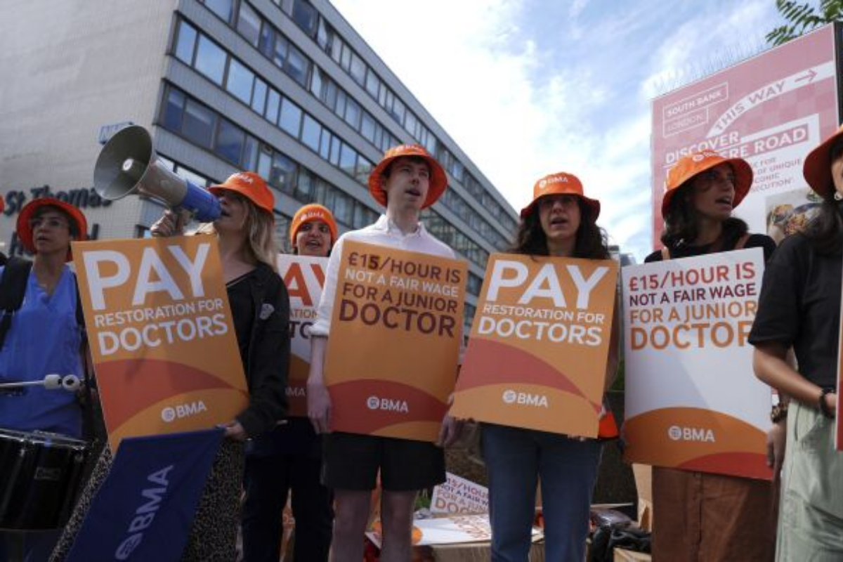 Doctors in England go on strike just before UK General election