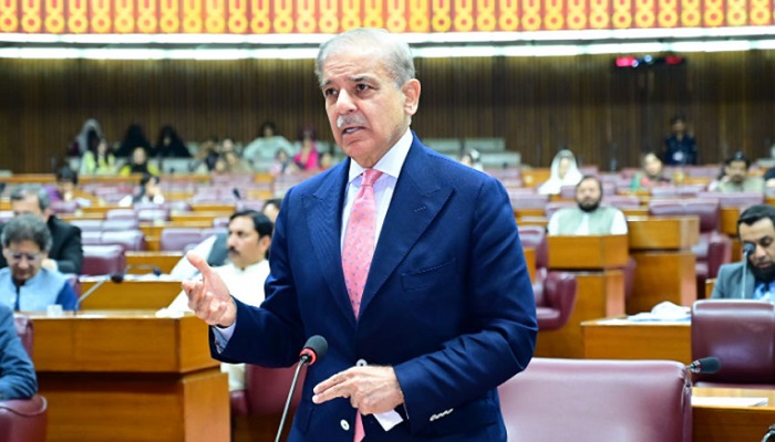 PM Shehbaz invites Opp to sit with govt to resolve issues