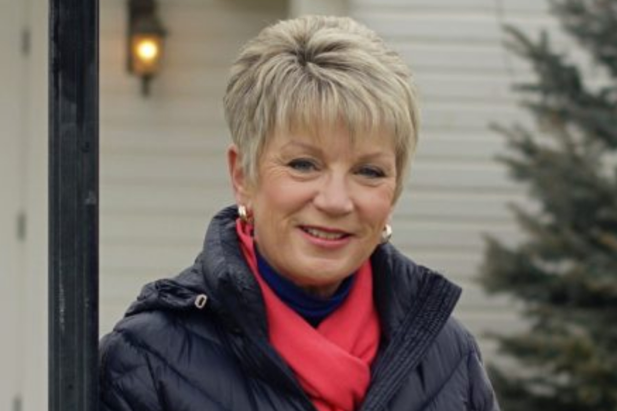Dee Sarton