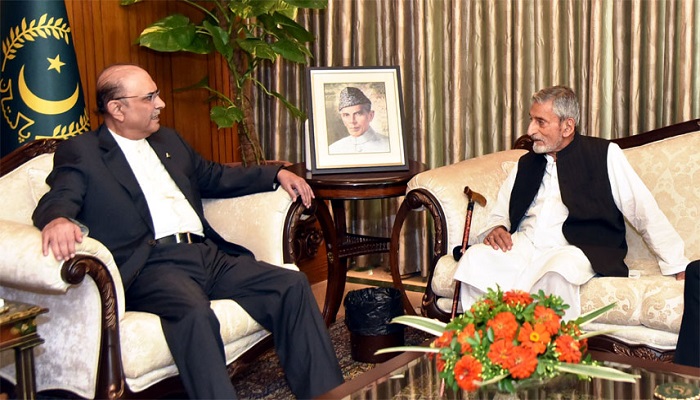 Zardari, Bilour discuss national, political issues