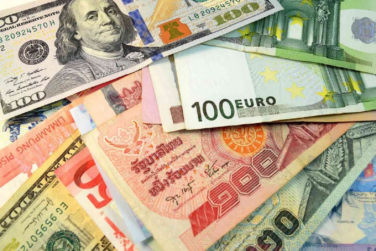 Pakistani rupee drops against US dollar