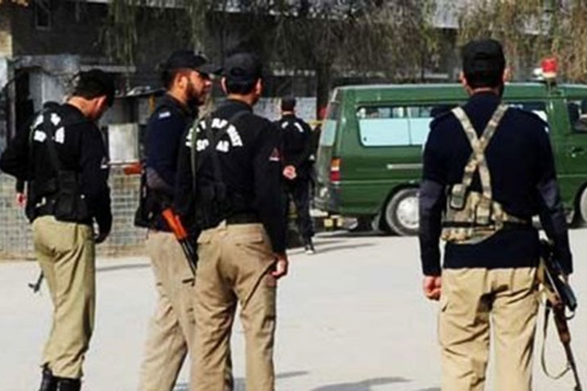 Two men fire shots at internet office in Lahore