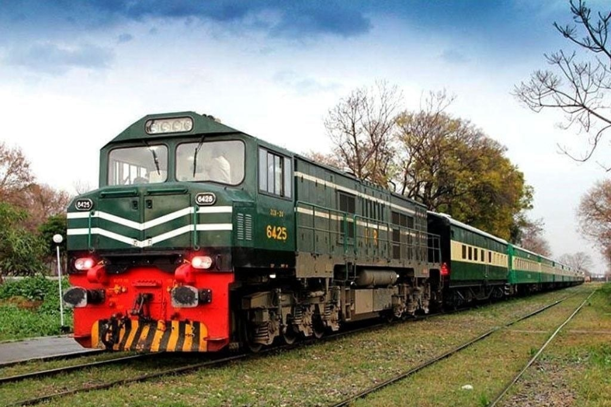 Pakistan Railways unveils new offer for THESE passengers