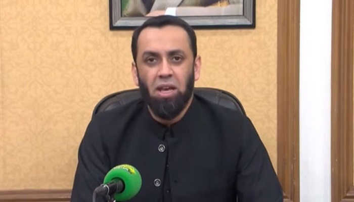 Tarar castigates rowdy PTI workers for pelting stones at police